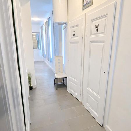 Cozy Rooms In Lugner City Area ウィーン エクステリア 写真