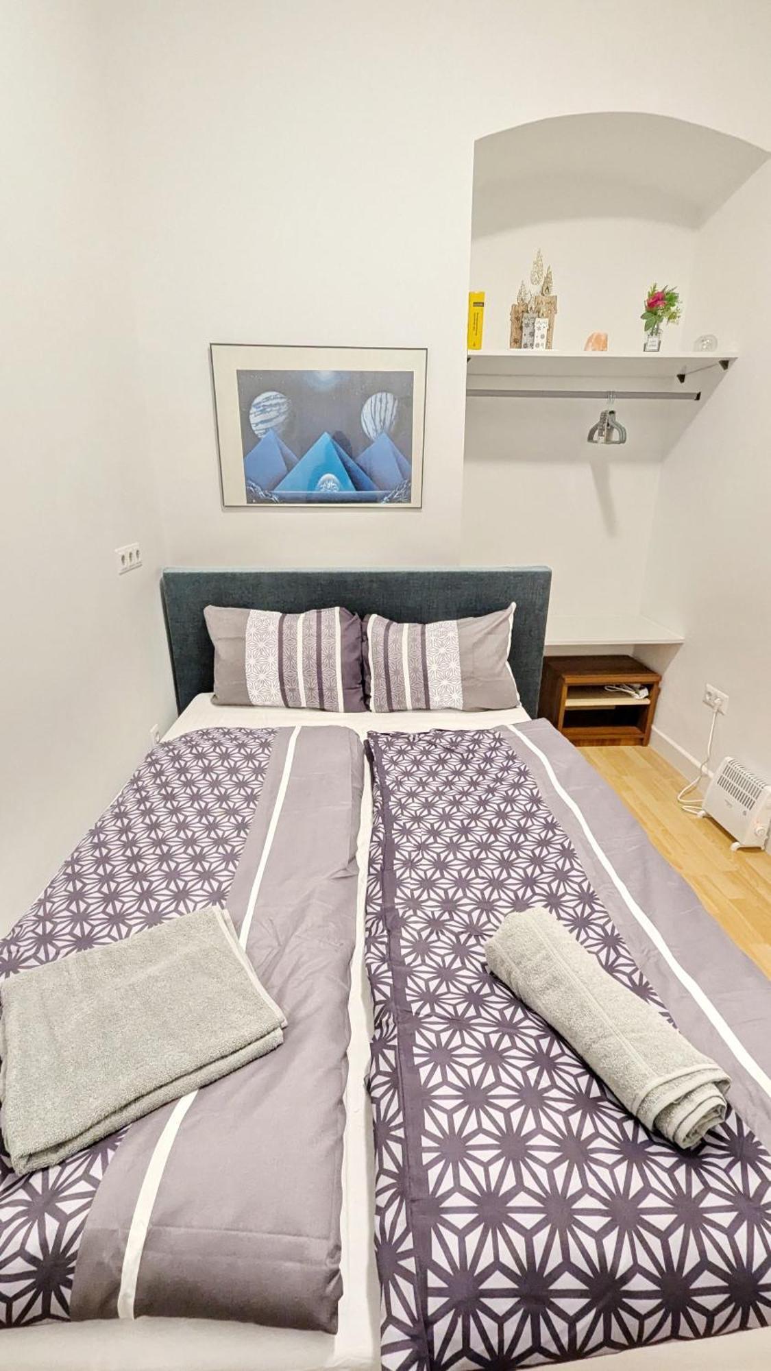 Cozy Rooms In Lugner City Area ウィーン エクステリア 写真